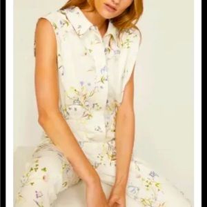New with tags! 
Anthropologie Scotch & Soda Floral Utility Jumpsuit
Size Small